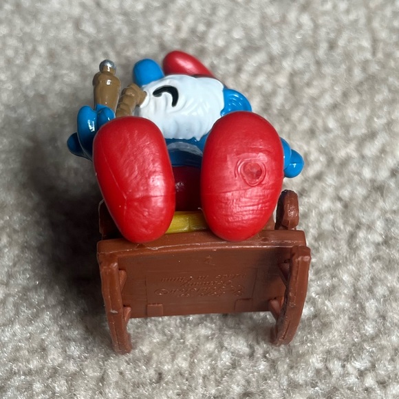 Vintage Collectible Schleich Papa Smurf with Pipe in Rocking Chair Action Figure - Picture 6 of 12
